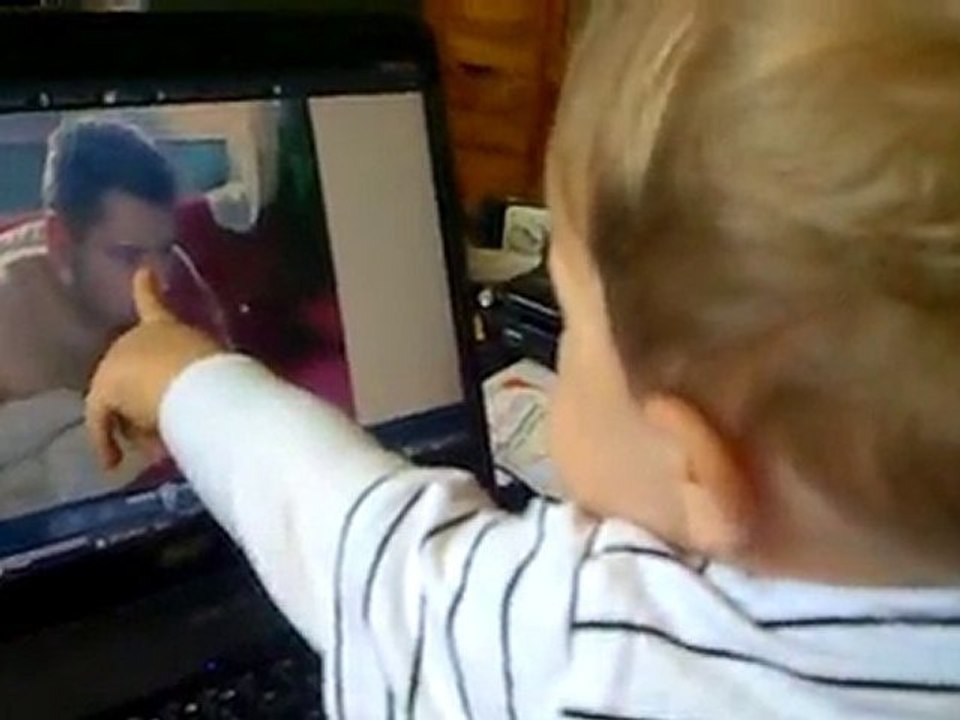 Angelo dit papa et bébé