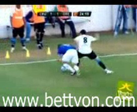 Çalım Atmaya Çalışırken Yaptığı Şeye Bakın bettvon.com
