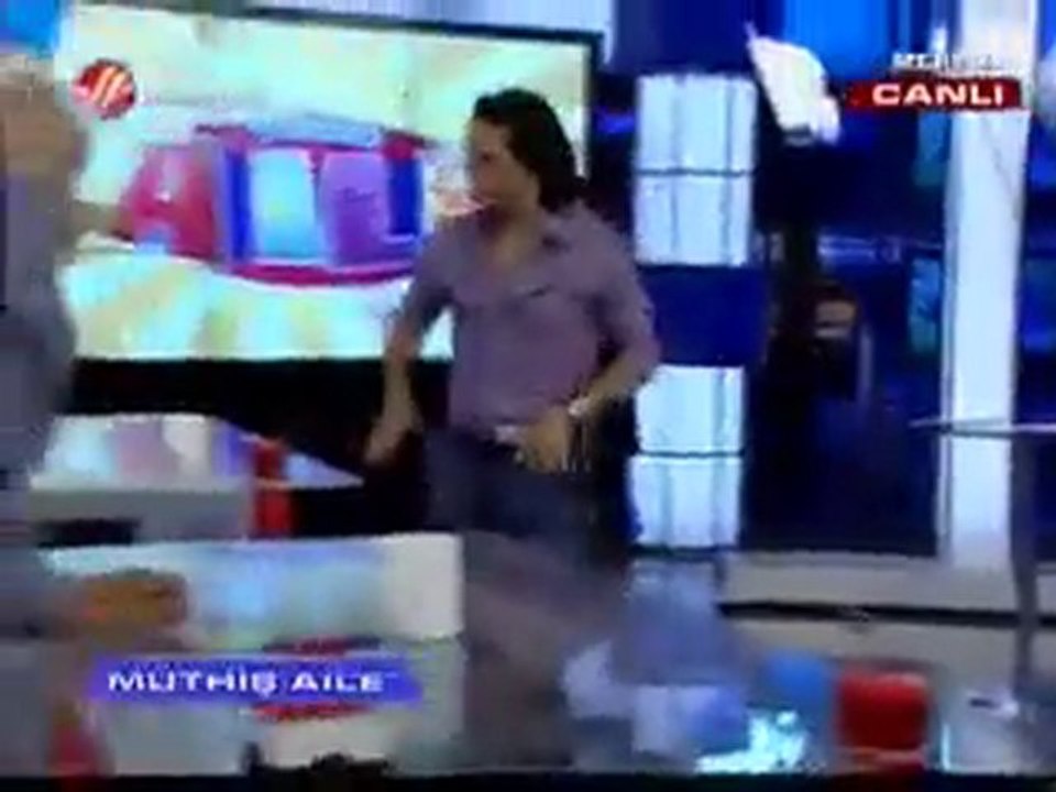 Müthiş Aile'de Çılgın Sedat rüzgarı