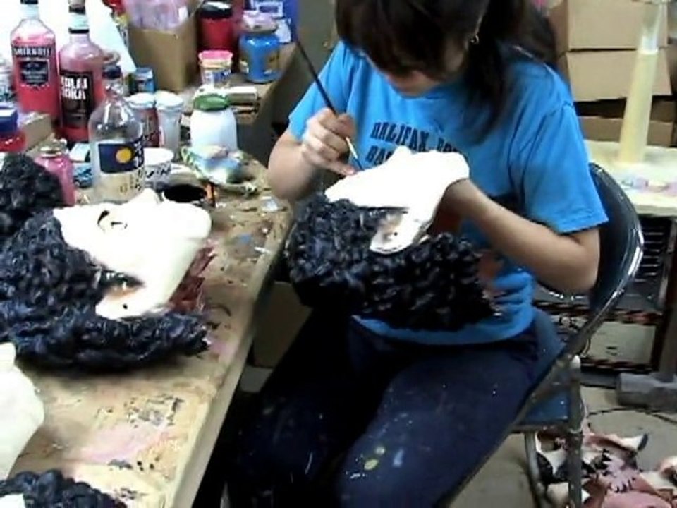 SNTV - Exklusiv: Jacksons Gummimasken