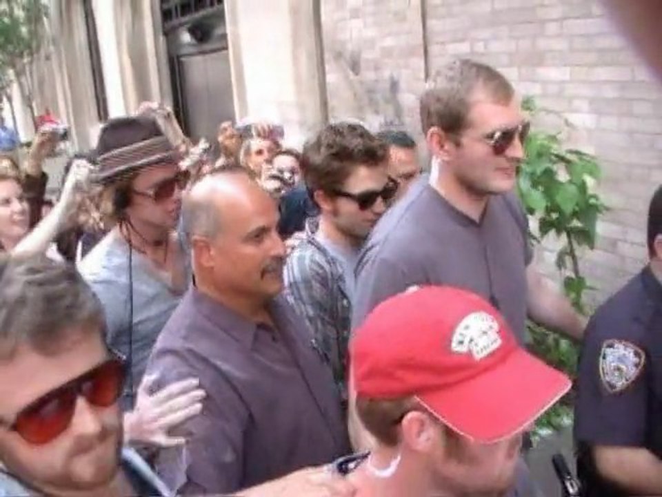 SNTV - Exklusiv: RPattz bei der 'Comic-Con'