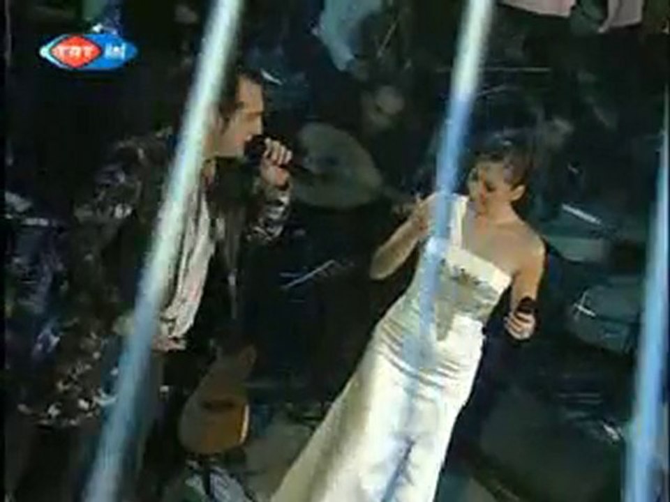 Funda Arar (RR) & Kıraç - Kavuşmak Hayal Oldu