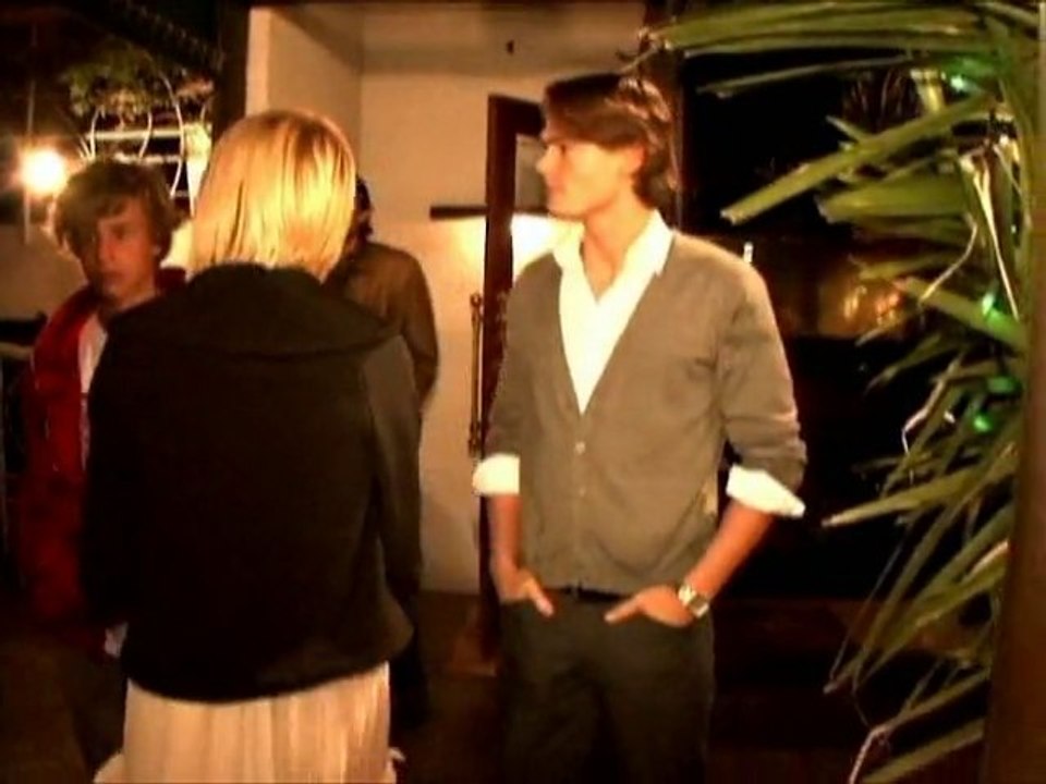 SNTV - Exklusiv: seltsame Hollywood-Paare