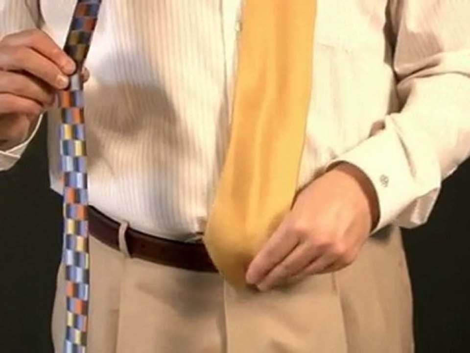 How to tie a Posch Tie - Double Windsor Knot