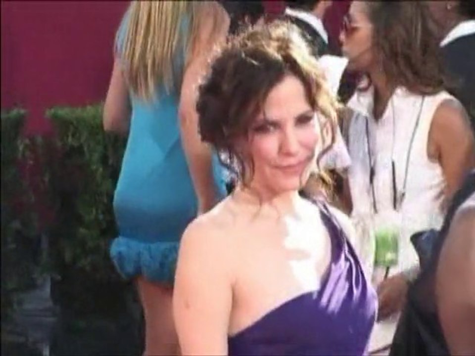 SNTV - Exklusiv: Mode bei den 'Emmys'