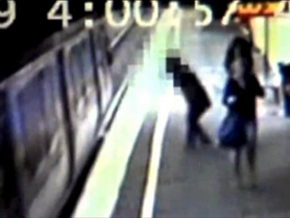 SNTV - Exklusiv: Kinderwagen rollte davon