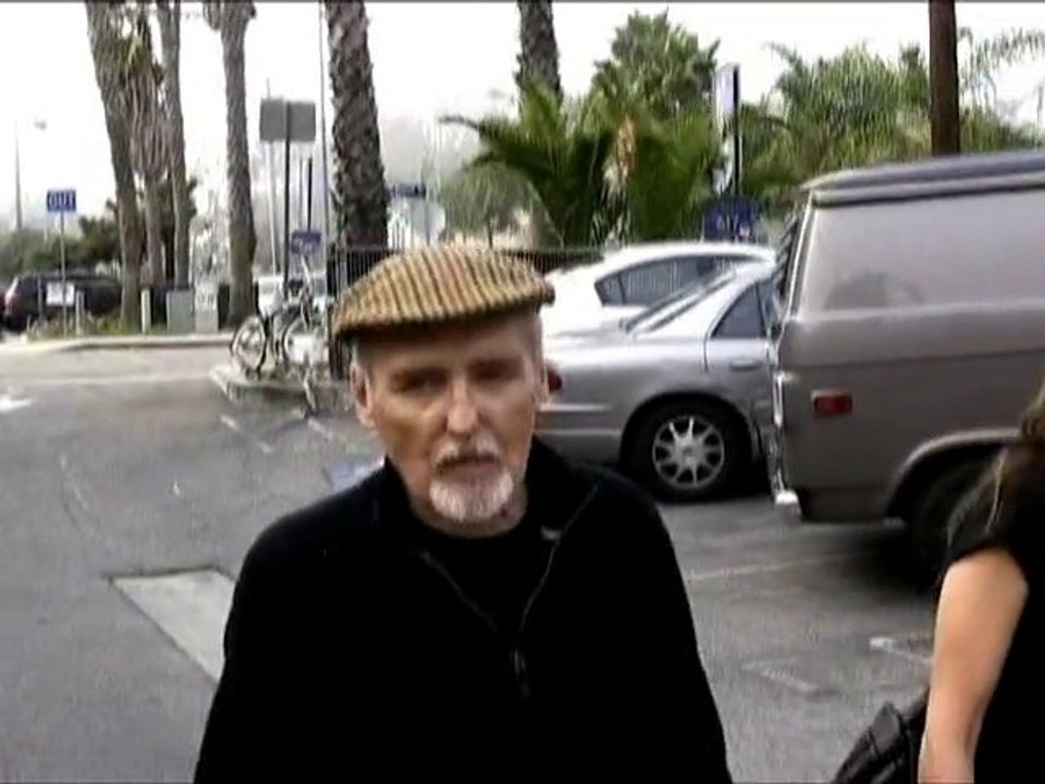 SNTV - Exklusiv: Dennis Hopper spricht