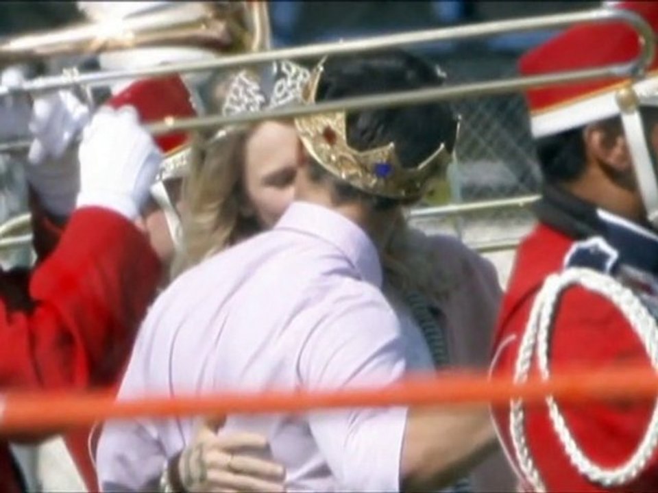 SNTV - Exklusiv: Lautner schwärmt von Taylor