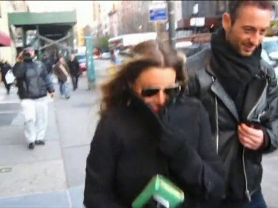 SNTV - Exklusiv: Tigers Frauen tigern umher