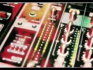 Mademoiselle Luna & Miss Autumn Leaves "Move Up & Down"