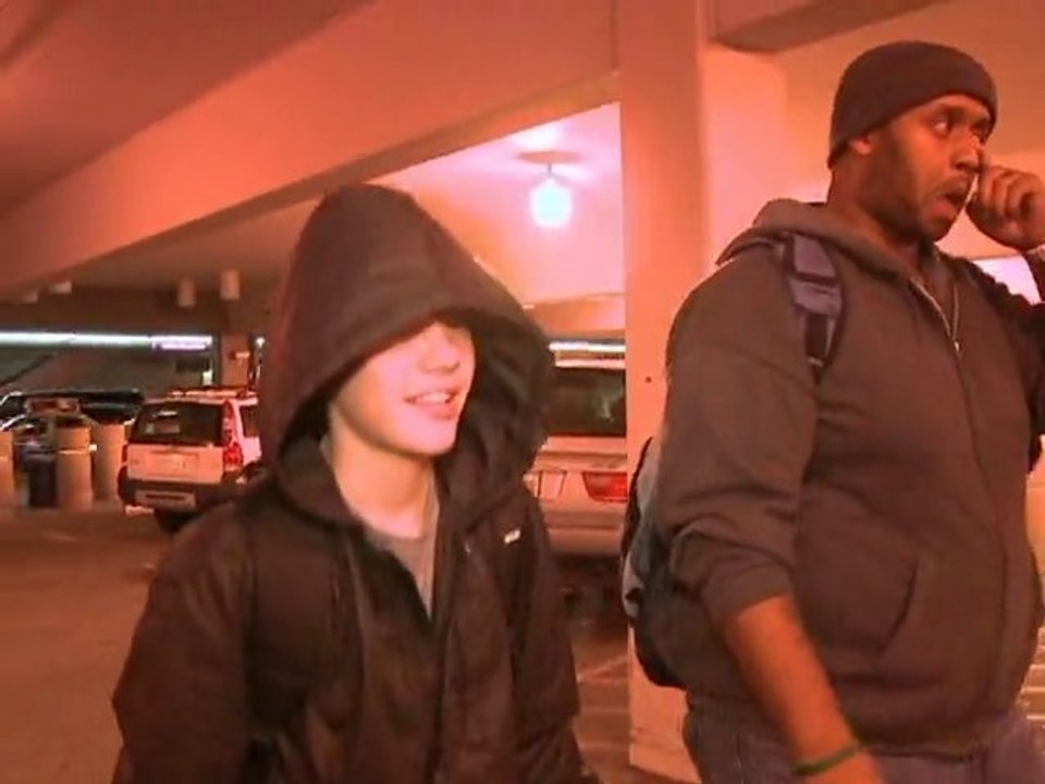 SNTV - Exklusiv: Justin Bieber in L.A.