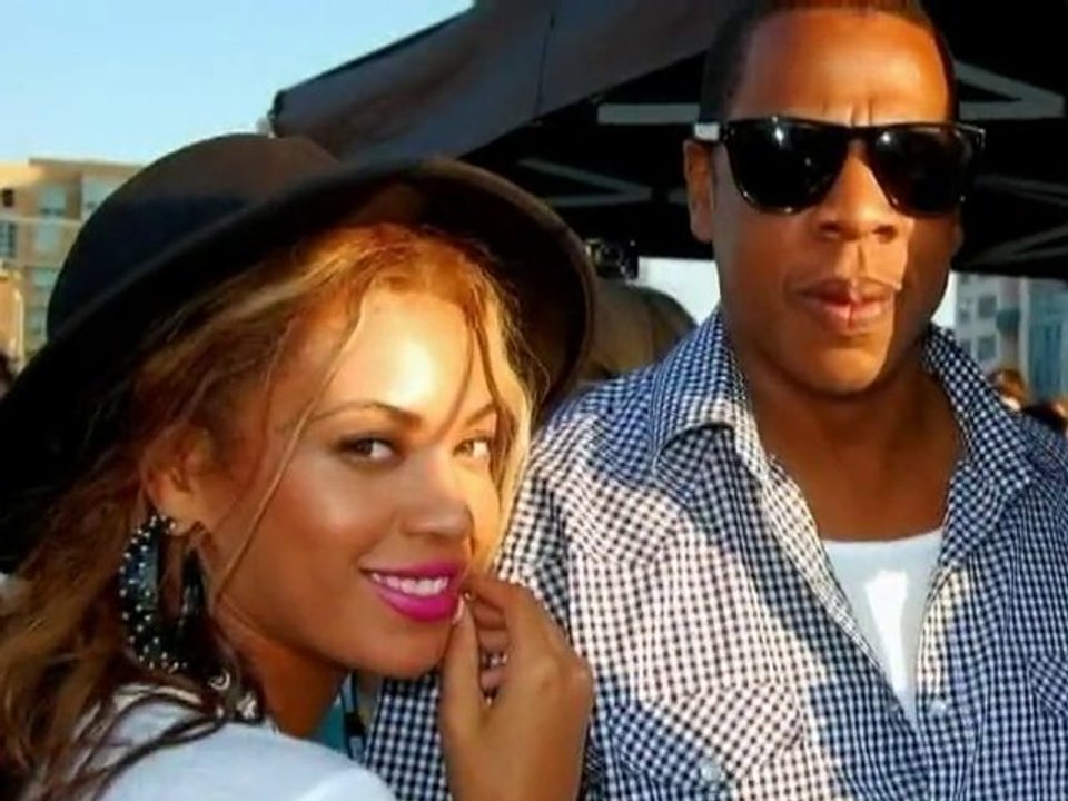 SNTV - Exklusiv: Valentinstag für die Stars