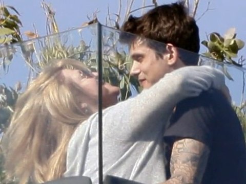 SNTV - Exklusiv: Mayer schwärmt von Simpson