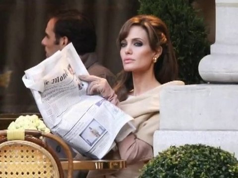 SNTV - Exklusiv: Angelina am Set