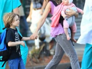 SNTV - Exklusiv: "Mom in the City"