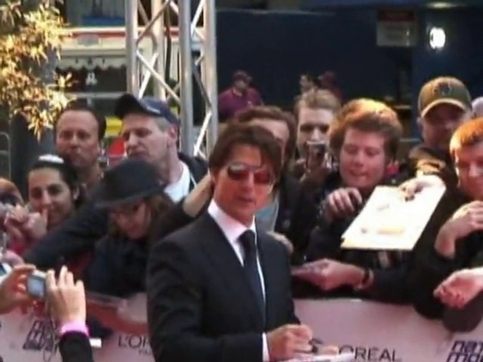 SNTV - Exklusiv: Fans sind wild auf Cruise