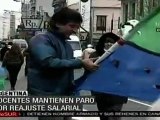 Docentes argentinos mantienen paro por reajuste salarial