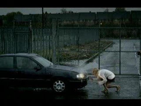 Les Blondes Et Les Bagnoles