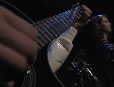 Mr. Tambourine Man Cover by MonaLisa Twins