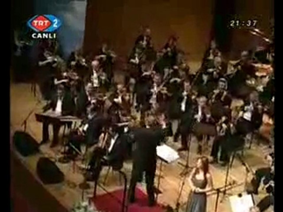 Dilek Türkan -- Mazi Kalbimde Bir Yaradır