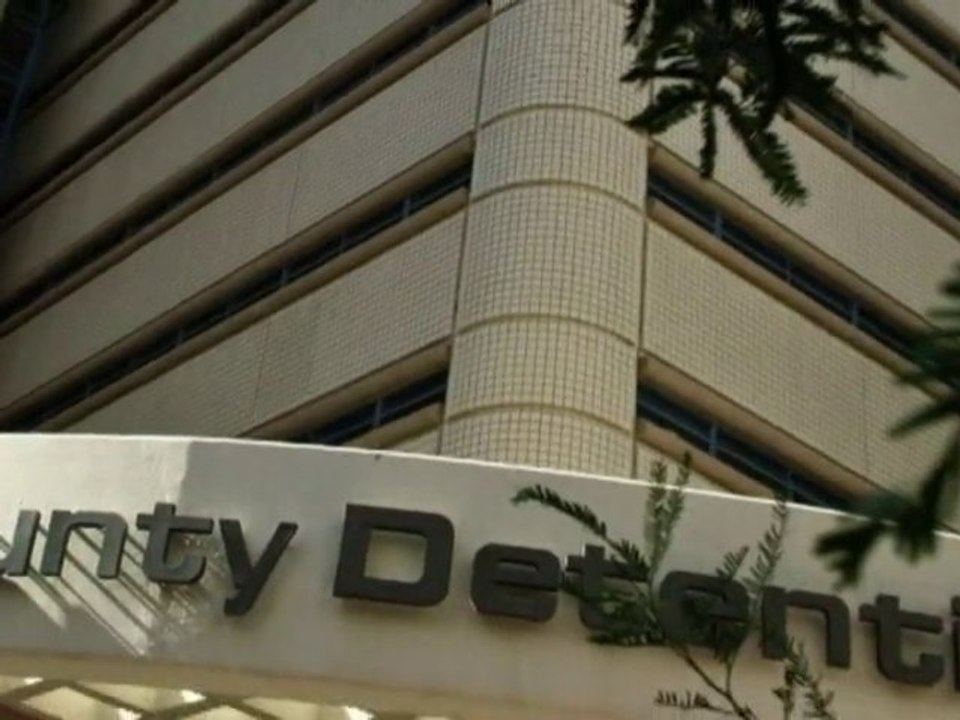 SNTV - Exklusiv: Hausverbot für Paris