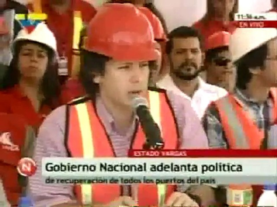Gobierno retira embarcaciones hundidas en el Puerto del Lito