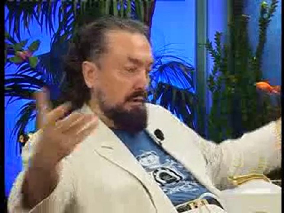 Adnan Oktar GuneydoguolayTV röportajından erbakan