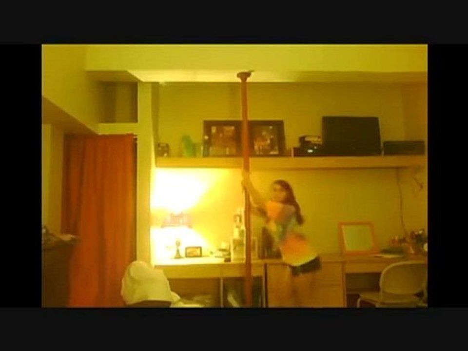 pole dancing fail