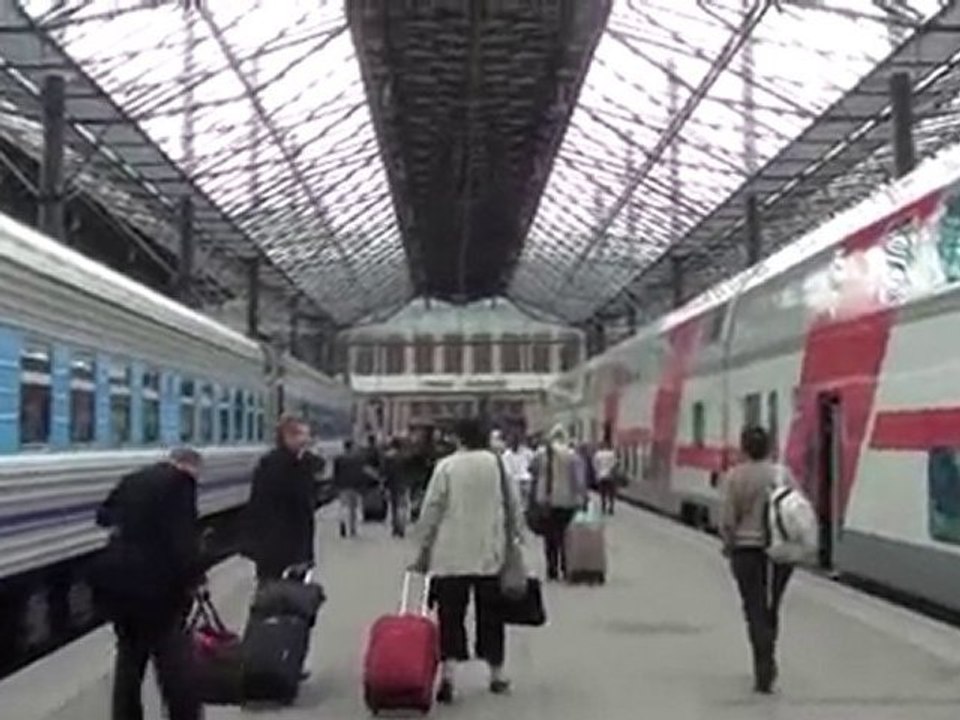 85.takaとkayoの世界旅行★サンクトペテルブルグ→ヘルシンキinフィンランド到着　世界遺産　動画