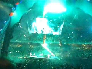 U2 live in Athens - With or Without You 2010