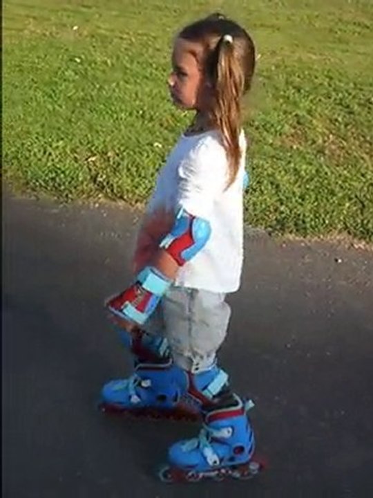 Clara fait du roller