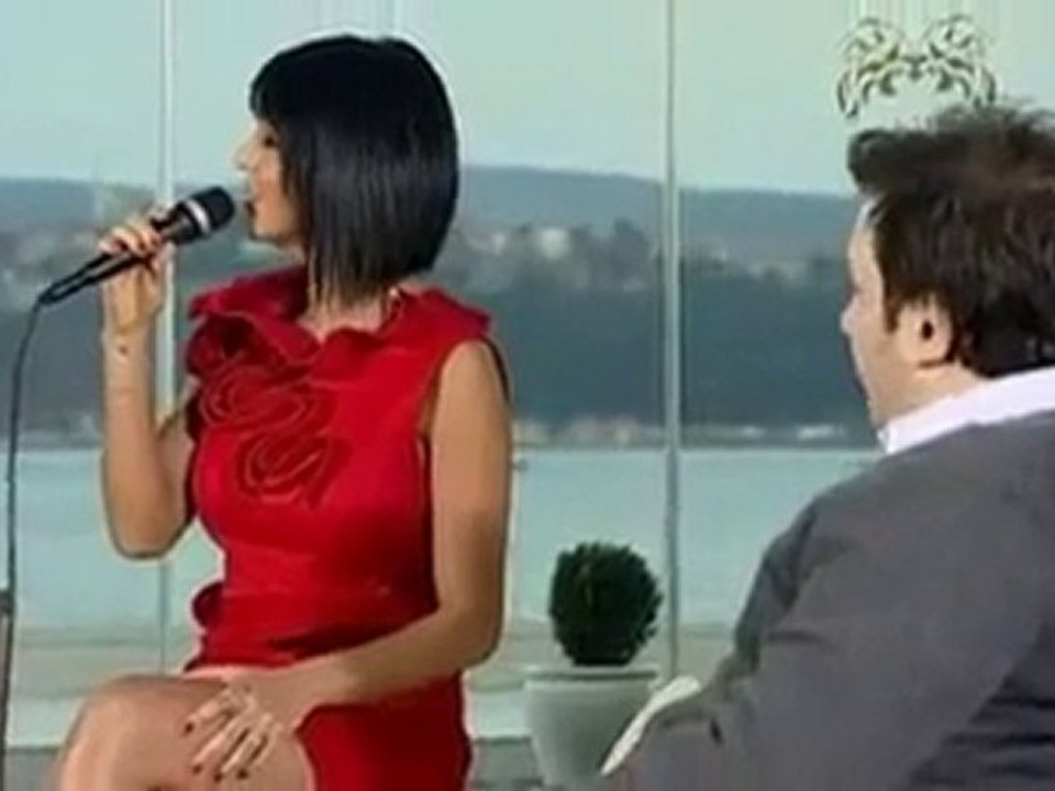 Bengü - Bazılarına güvenilmez, onlardan biriymişsin