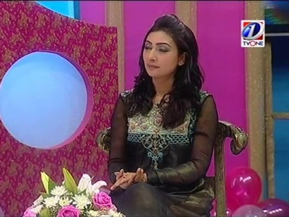 Ayesha Khan With Amna Jafri, On Eid Day