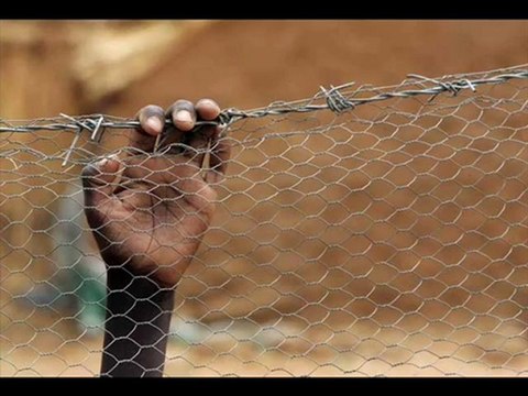 Grup Yorum Bir görüs Kabininde