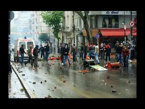 Ey Türk gençliği Vatan size emanet (Sonunakadar İzleyiniz)