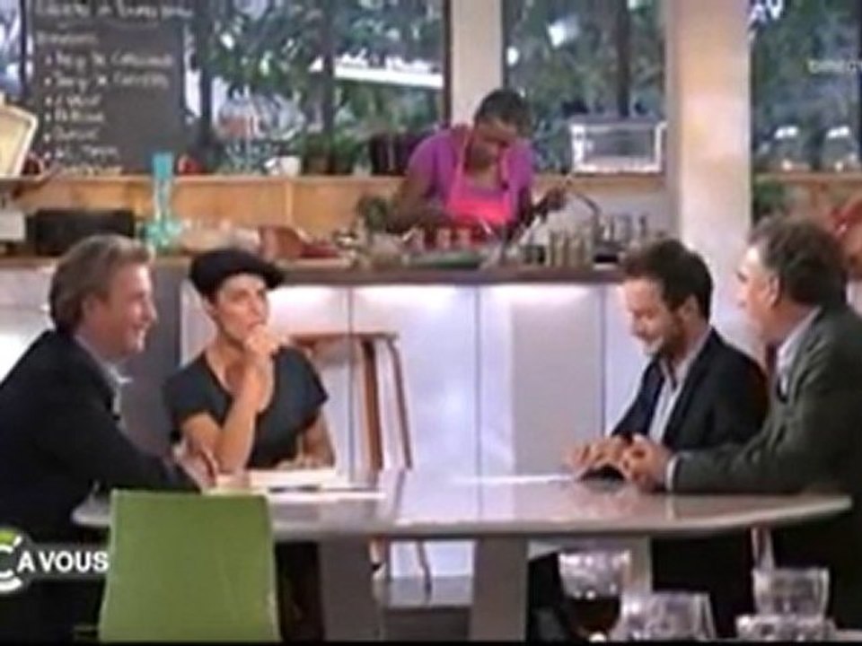 François Bayrou - "C à vous" FR5 2/9/2010 Part.1