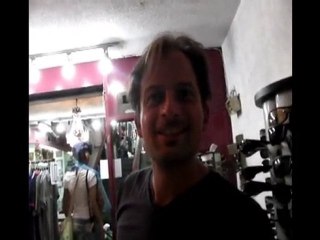 BİR ÜRNDÜNLÜ İÇİN AVANTGARDEAST