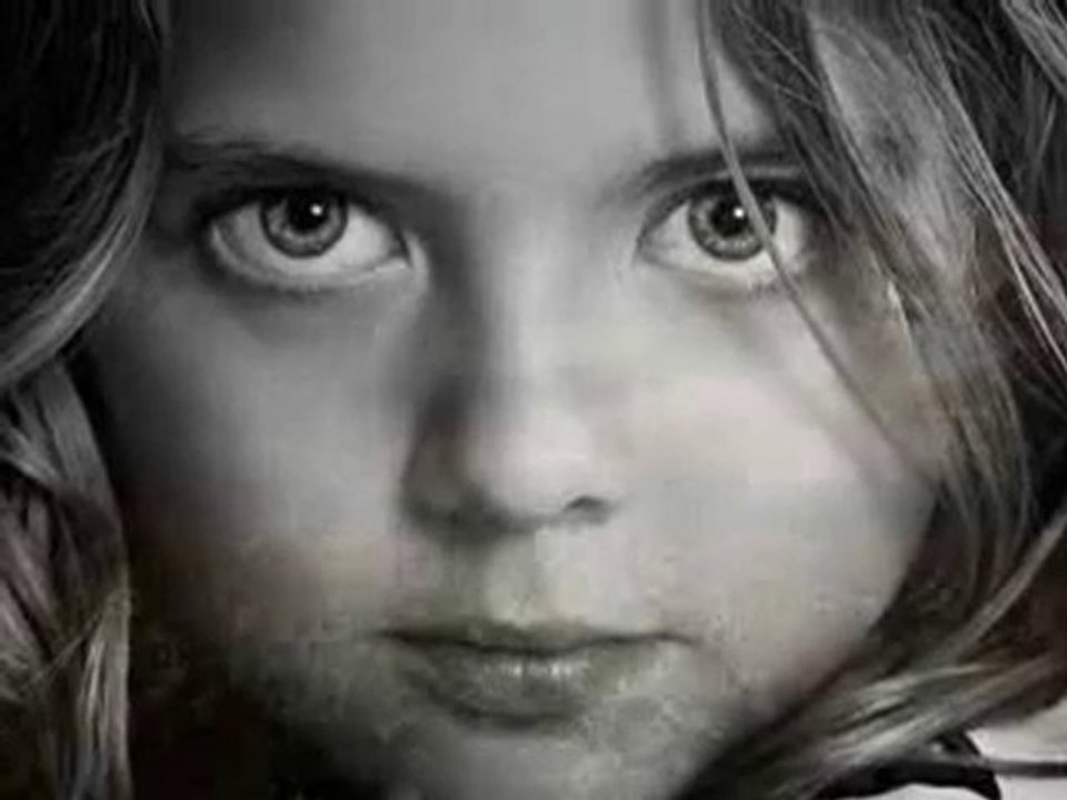 Kerem Alışık - Yürüyorum Kayıp Bir Yerdeyim