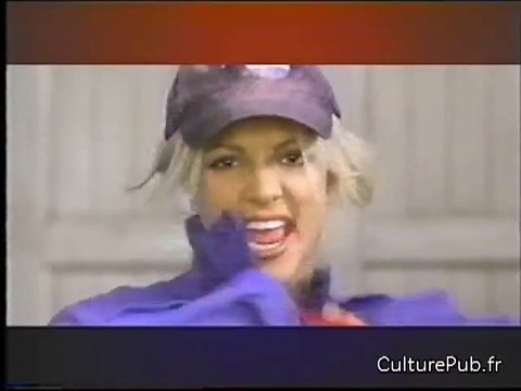Pub 2001 Pepsi version longue avec Britney Spears & Bob Dole