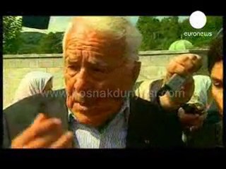 BOŞNAKLAR FRANSIZ KOMUTANI AFFETMEDİ