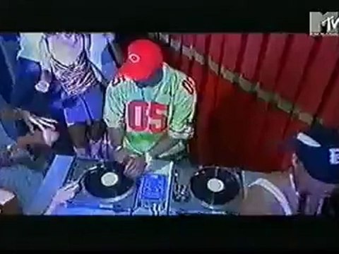 Funkmaster Flex feat. Khadejia and Wyclef Jean - Here We Go