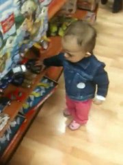 Ayşe 'Naz Hanım' Alışveriş yapıyor...