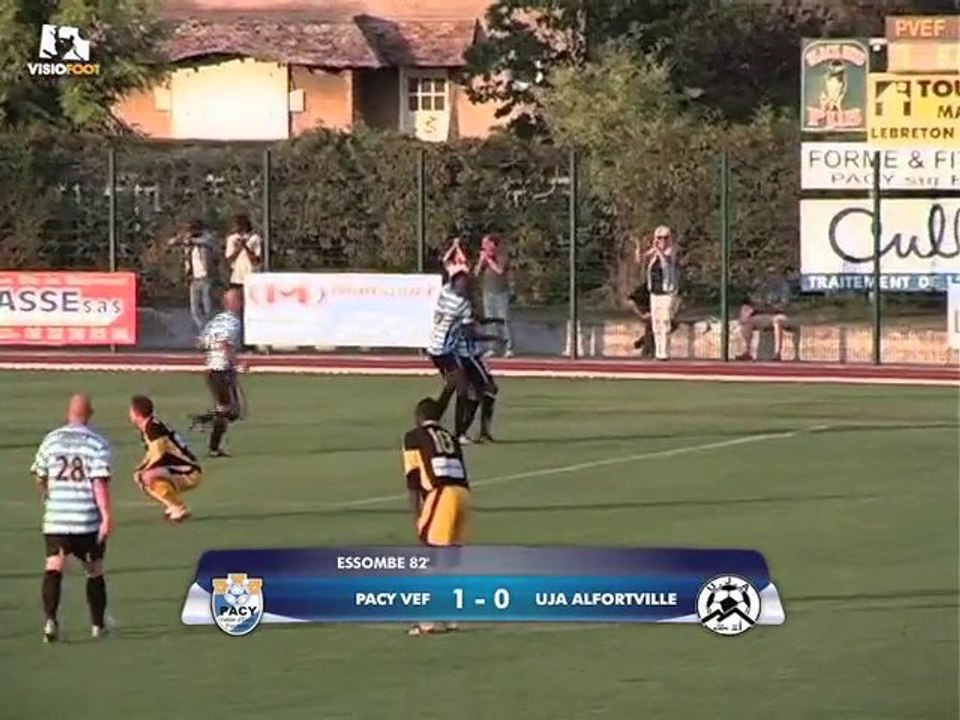 Pacy Vallée d'Eure 1-0 UJA Alfortville (4/09/2010)