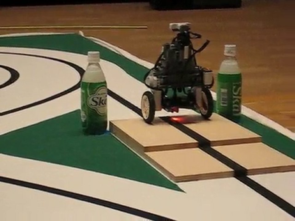 坂道の前の灰色でアウト