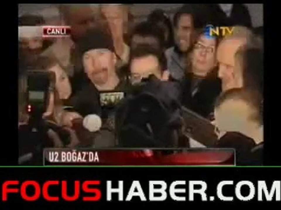U2 İstanbul Boğaz köprüsünü Geçti