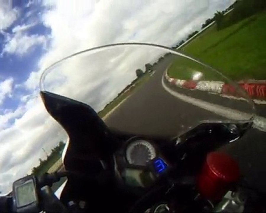 Carole SV650 le 30 aout 2010