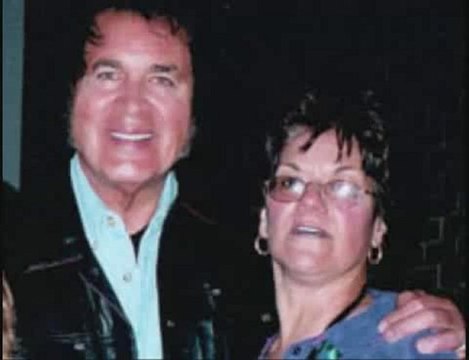 I GAVE YOU MY LOVE - Engelbert Humperdinck .wmv.