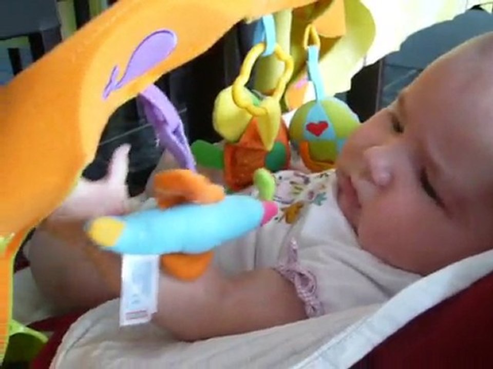 2010_09_05_zoe avion et pouce