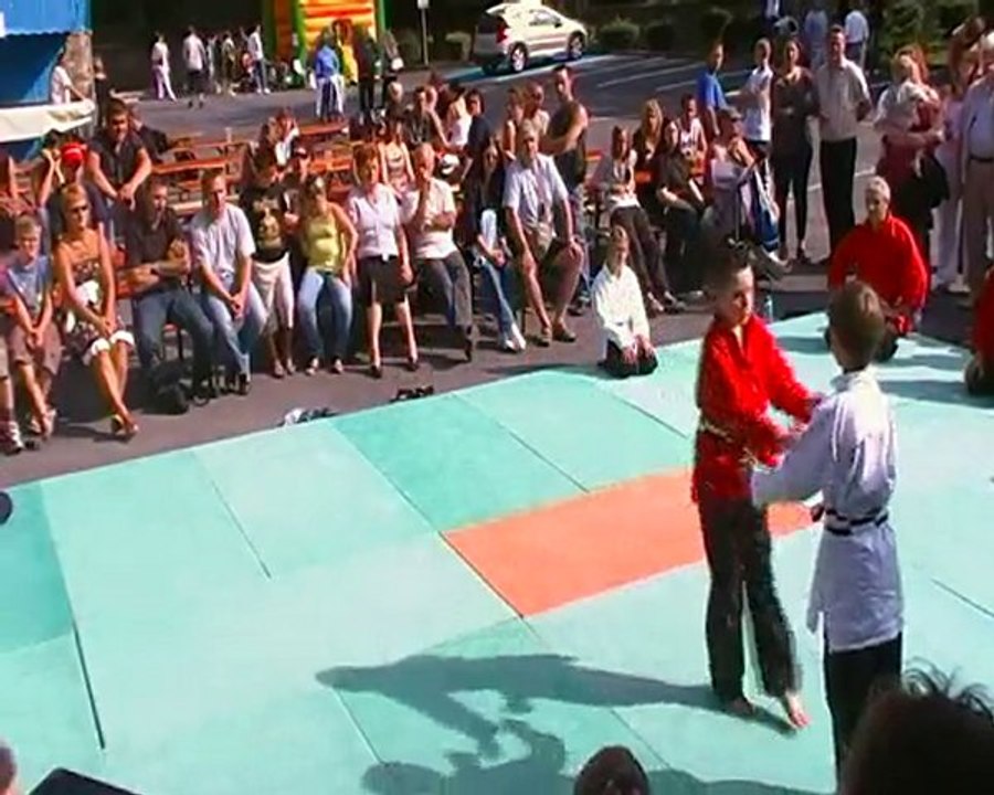 3demo judo jujitsu kimono club a montherme 05/09/2010