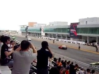 リュシウォンが先頭に立っているEXRチーム